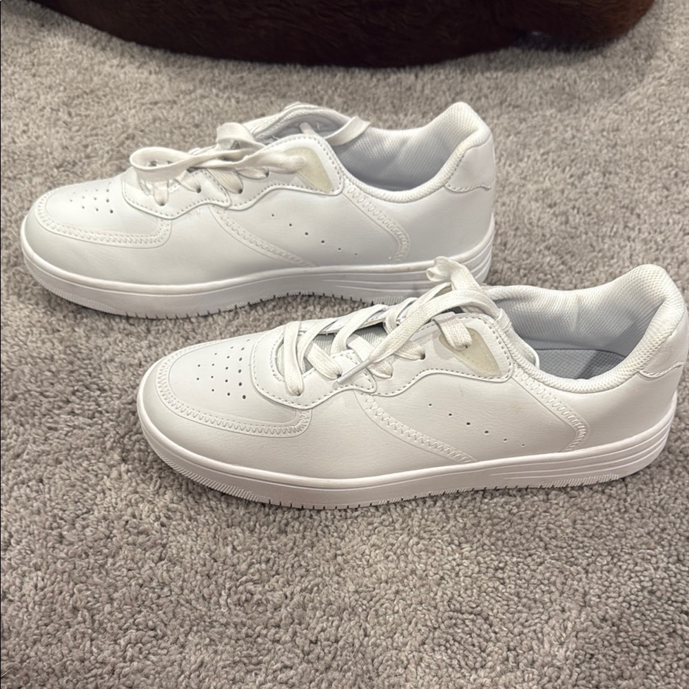 Fabletics White Minimalist Sneakers